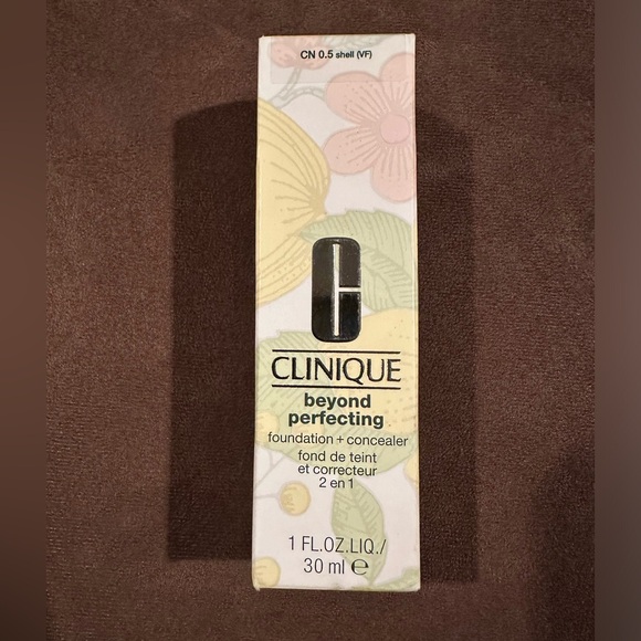 😊🌸 NIB Clinique Beyond Perfecting Foundation + Concealer CN 0.5 Shell (VF) - Picture 2 of 6